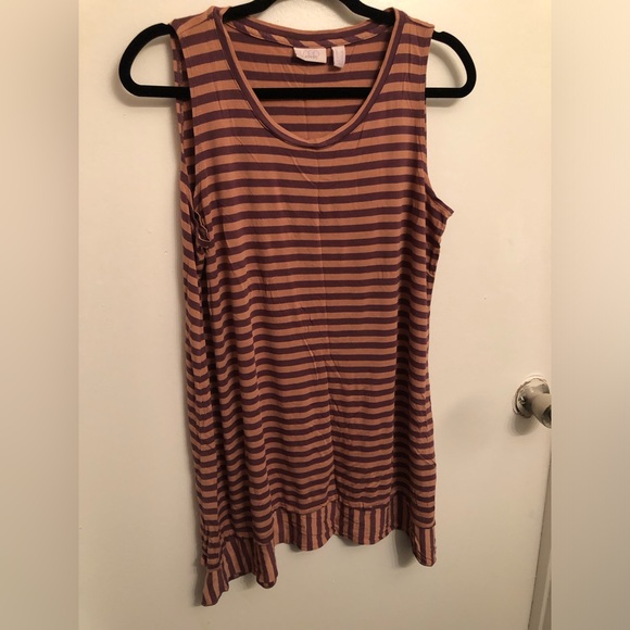 Tank Top - Picture 2 of 4